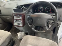 Nissan ELGRAND лот № 2779 оценка 3.5  с аукциона в Японии 4