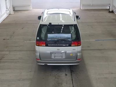 Nissan ELGRAND  с аукциона в Японии