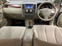 Nissan TIIDA LATIO лот № 2951 оценка 4  с аукциона в Японии 4