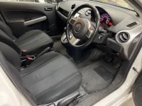Mazda DEMIO лот № 2940 оценка 4  с аукциона в Японии 3