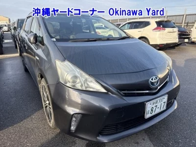 Toyota PRIUS ALPHA  с аукциона в Японии