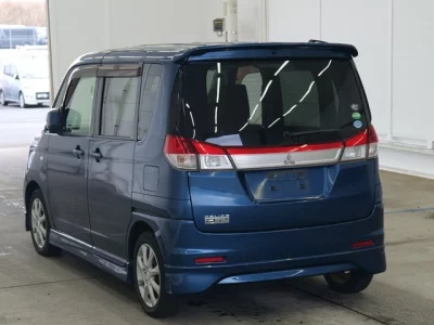 Mitsubishi DELICA D2