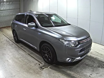 Mitsubishi OUTLANDER PHEV