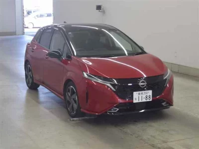 Nissan AURA