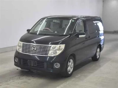 Nissan ELGRAND  с аукциона в Японии