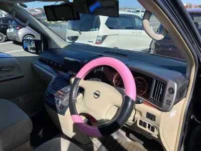 Nissan ELGRAND  с аукциона в Японии