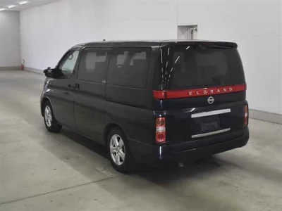 Nissan ELGRAND  с аукциона в Японии