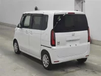 Honda N BOX лот № 64 оценка R  с аукциона в Японии 1