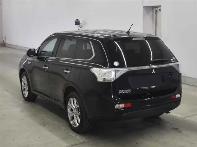 Mitsubishi OUTLANDER PHEV