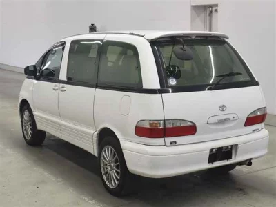 Toyota ESTIMA  с аукциона в Японии