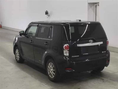 Toyota COROLLA RUMION  с аукциона в Японии