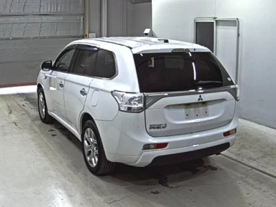 Mitsubishi OUTLANDER PHEV