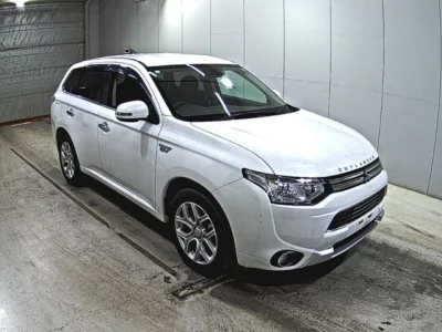 Mitsubishi OUTLANDER PHEV