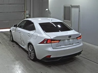 Lexus IS