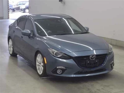 Mazda AXELA  с аукциона в Японии