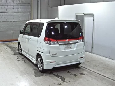 Mitsubishi DELICA D2