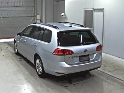 Volkswagen GOLF VARIANT