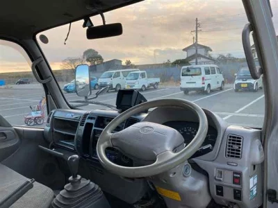 Toyota DYNA  с аукциона в Японии