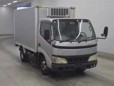 Toyota DYNA  с аукциона в Японии