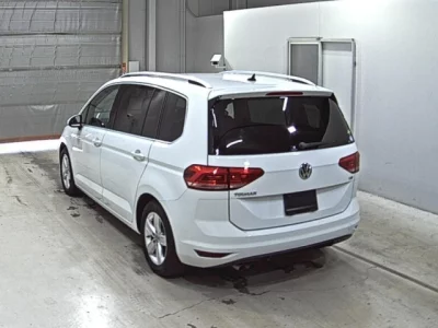 Volkswagen GOLF TOURAN
