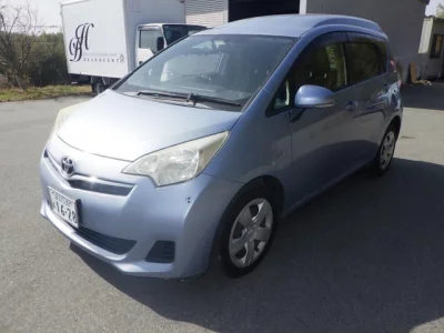 Toyota RACTIS  с аукциона в Японии