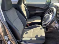 Toyota RACTIS лот № 25059 оценка 4  с аукциона в Японии 6