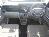 Honda STEP WAGON лот № 1823 оценка 3.5  с аукциона в Японии 2