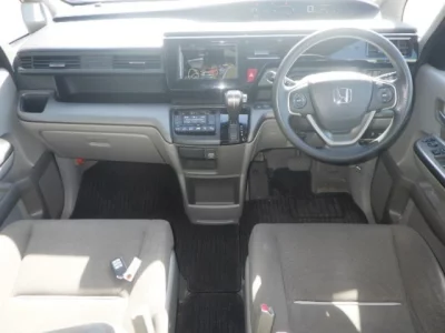 Honda STEP WAGON  с аукциона в Японии