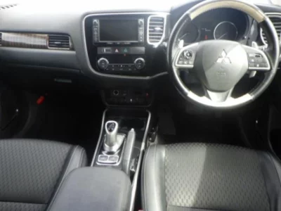 Mitsubishi OUTLANDER PHEV