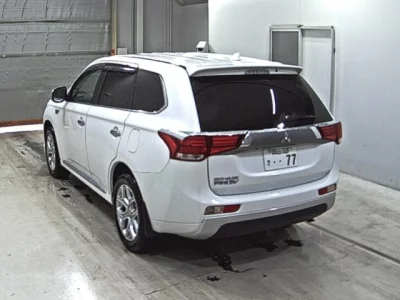 Mitsubishi OUTLANDER PHEV
