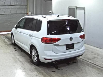 Volkswagen GOLF TOURAN
