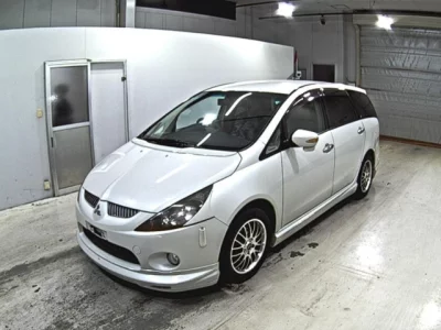 Mitsubishi GRANDIS
