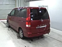 Toyota NOAH лот № 1321 оценка R  с аукциона в Японии 1