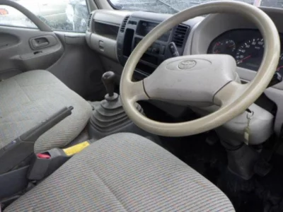 Toyota DYNA  с аукциона в Японии