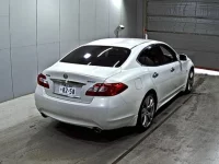 Nissan FUGA лот № 4306 оценка 4  с аукциона в Японии 4