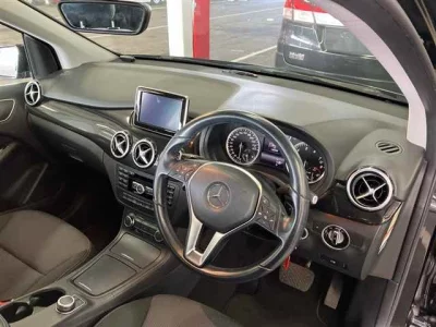 Mercedes-Benz B CLASS