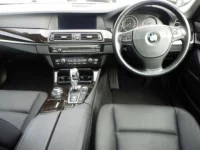BMW 5-Series лот № 9361 оценка 4  с аукциона в Японии 2