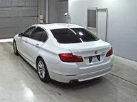 BMW 5-Series лот № 9361 оценка 4  с аукциона в Японии 1