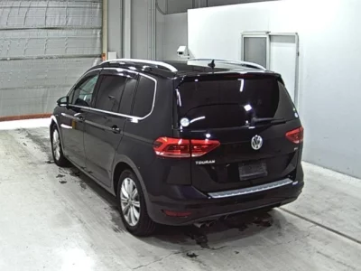 Volkswagen GOLF TOURAN