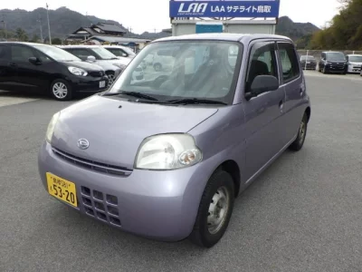 Daihatsu Esse