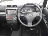 Toyota PIXIS SPACE лот № 3853 оценка 2  с аукциона в Японии 2