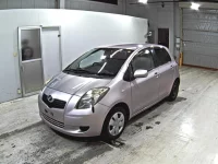 Toyota VITZ лот № 2201 оценка 3.5  с аукциона в Японии 3