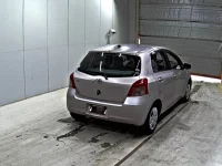 Toyota VITZ лот № 2201 оценка 3.5  с аукциона в Японии 4