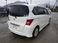 Honda FREED лот № 3881 оценка 3.5  с аукциона в Японии 4