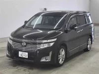 Nissan ELGRAND лот № 70256 оценка 3.5  с аукциона в Японии 3