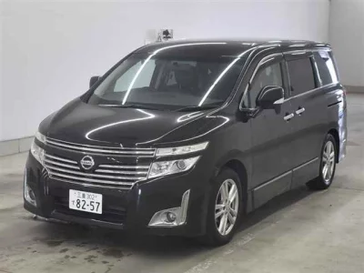 Nissan ELGRAND  с аукциона в Японии