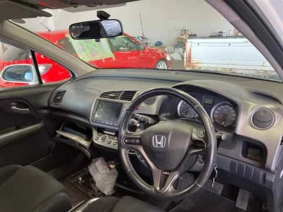 Honda STREAM  с аукциона в Японии