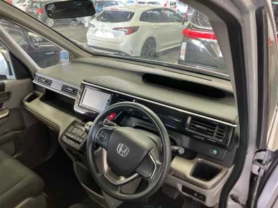 Honda STEP WAGON  с аукциона в Японии