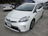 Toyota PRIUS PHV лот № 3904 оценка 3.5  с аукциона в Японии 3