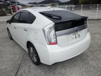 Toyota PRIUS PHV лот № 3904 оценка 3.5  с аукциона в Японии 1